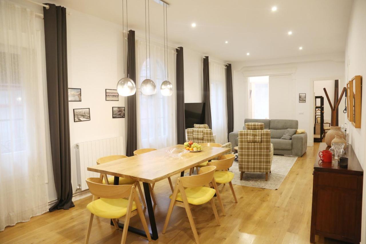 Piso Exclusivo Frente Al Casco Viejo Con Parking Gratis Lejlighed Bilbao Eksteriør billede