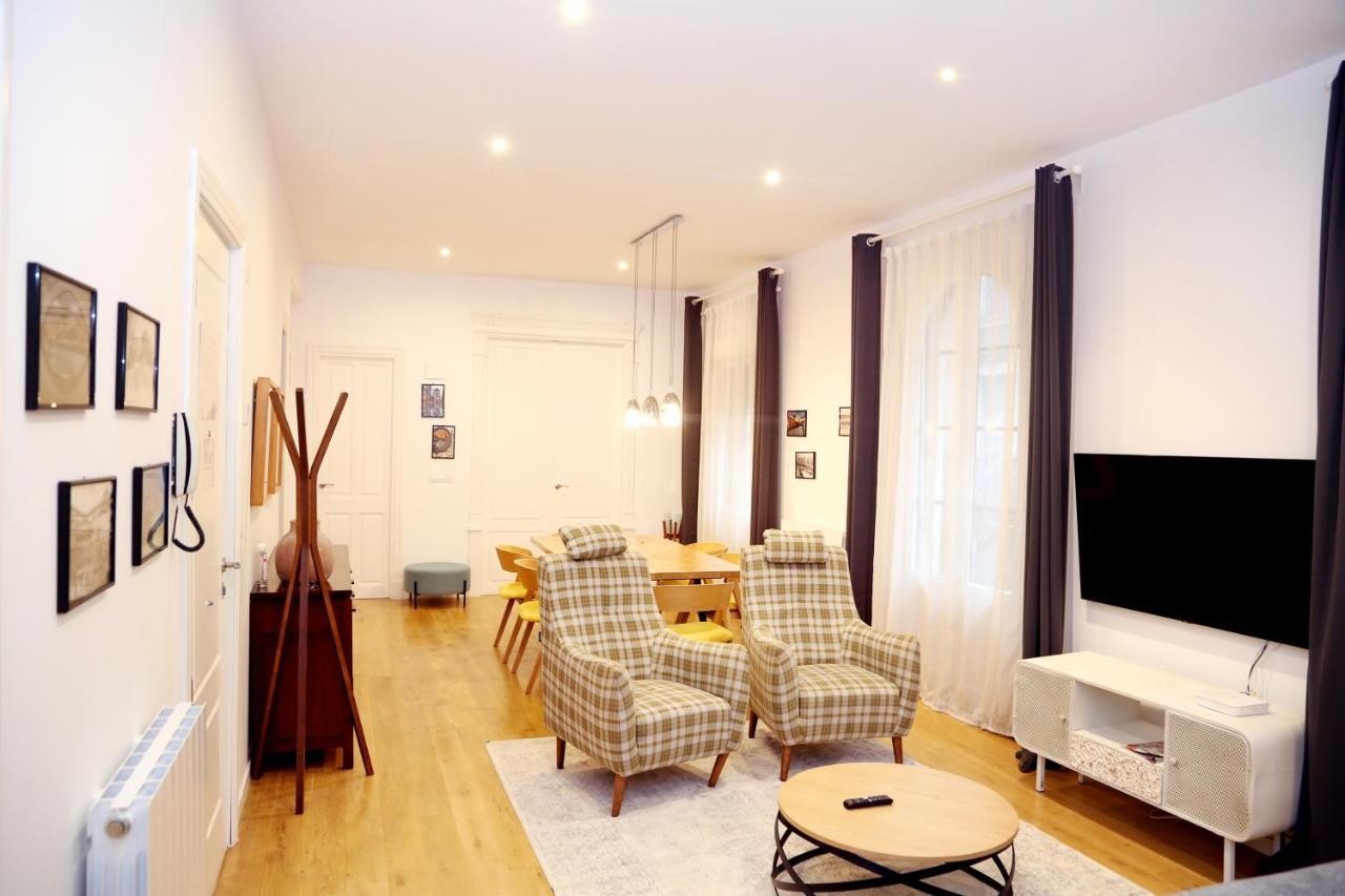 Piso Exclusivo Frente Al Casco Viejo Con Parking Gratis Lejlighed Bilbao Eksteriør billede