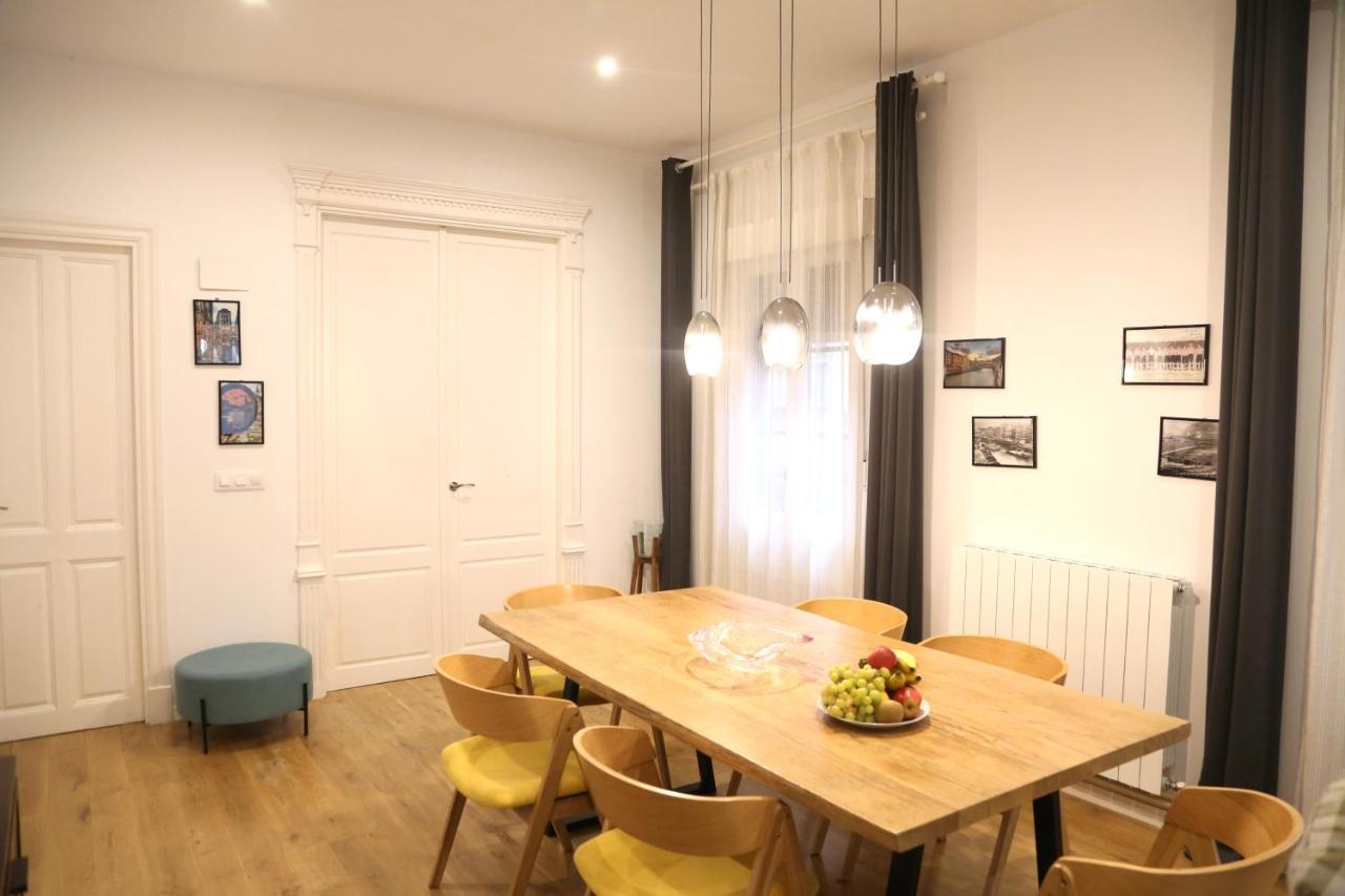 Piso Exclusivo Frente Al Casco Viejo Con Parking Gratis Lejlighed Bilbao Eksteriør billede